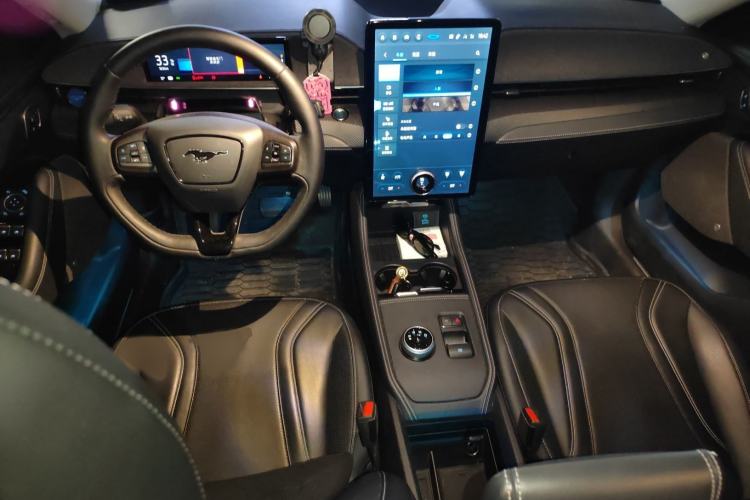Used Ford Mustang Mach-E 2021 AION Y Plus Rear-Drive Luxury Edition (Long Range) Interior 2