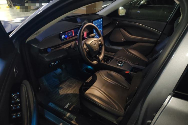 Used Ford Mustang Mach-E 2021 AION Y Plus Rear-Drive Luxury Edition (Long Range) Interior 3
