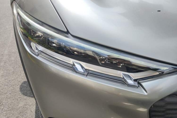 Used Ford Mustang Mach-E 2021 Leap Edition Rear-Drive Version (Standard Range) Right Front Headlight