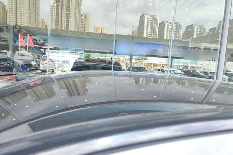 Used Ford Mustang Mach-E 2021 AION Y Plus Rear-Drive Luxury Edition (Long Range) Roof