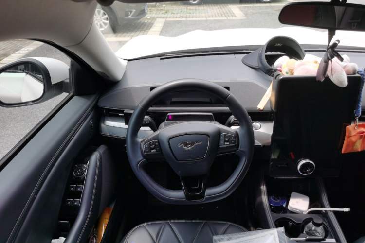 Used Ford Mustang Mach-E 2021 Leap Edition Rear-Drive Version (Standard Range) Steering Wheel