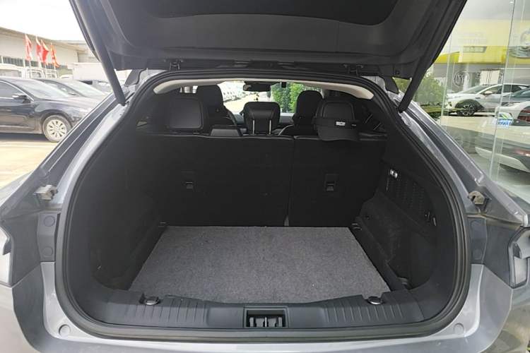 Used Ford Mustang Mach-E 2021 AION Y Plus Rear-Drive Luxury Edition (Long Range) Trunk