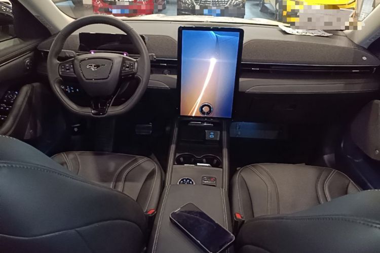 Used Ford Mustang Mach-E 2021 AION Y Plus Rear-Drive Luxury Edition (Long Range) Center Console