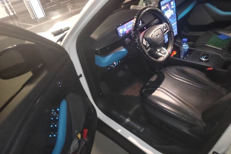 Used Ford Mustang Mach-E 2021 AION Y Plus Rear-Drive Luxury Edition (Long Range) Driver Seat