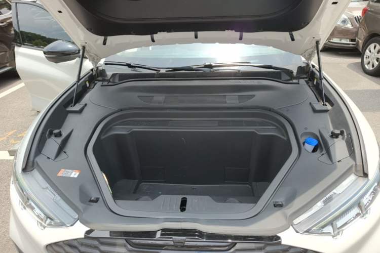 Used Ford Mustang Mach-E 2021 AION Y Plus Rear-Drive Luxury Edition (Long Range) Engine Bay