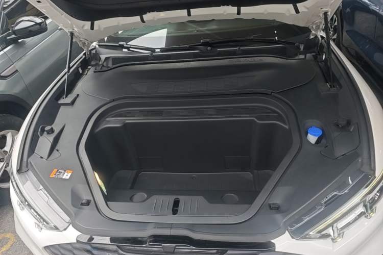Used Ford Mustang Mach-E 2021 AION Y Plus Rear-Drive Luxury Edition (Long Range) Engine Bay