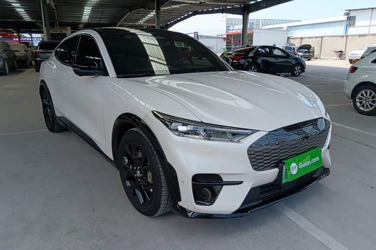 Used Ford Mustang Mach-E 2021 AION Y Plus Rear-Drive Luxury Edition (Long Range) Front Right 45 Deg