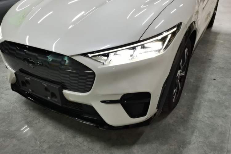 Used Ford Mustang Mach-E 2021 AION Y Plus Rear-Drive Luxury Edition (Long Range) Left Front Headlight