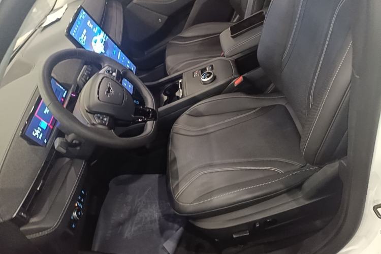 Used Ford Mustang Mach-E 2021 AION Y Plus Rear-Drive Luxury Edition (Long Range) Left Front Seat