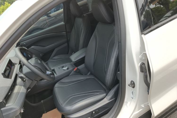 Used Ford Mustang Mach-E 2021 AION Y Plus Rear-Drive Luxury Edition (Long Range) Left Front Seat