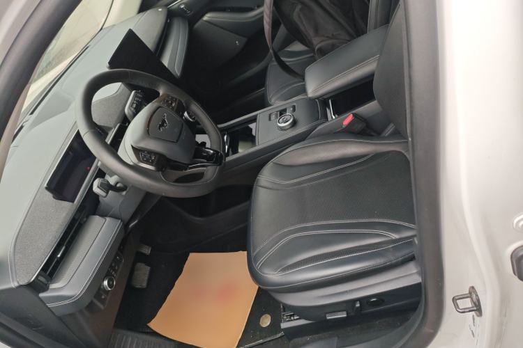 Used Ford Mustang Mach-E 2021 AION Y Plus Rear-Drive Luxury Edition (Long Range) Left Front Seat