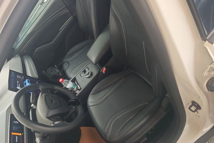 Used Ford Mustang Mach-E 2021 AION Y Plus Rear-Drive Luxury Edition (Long Range) Left Front Seat