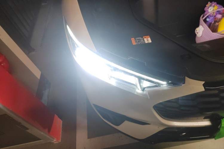 Used Ford Mustang Mach-E 2021 AION Y Plus Rear-Drive Luxury Edition (Long Range) Right Front Headlight