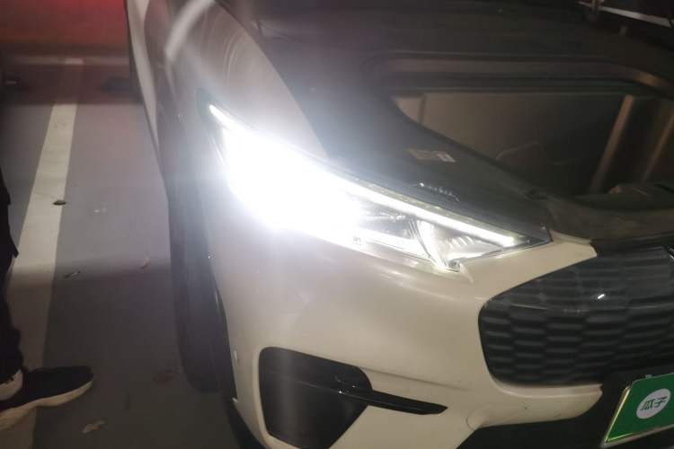 Used Ford Mustang Mach-E 2021 AION Y Plus Rear-Drive Luxury Edition (Long Range) Right Front Headlight