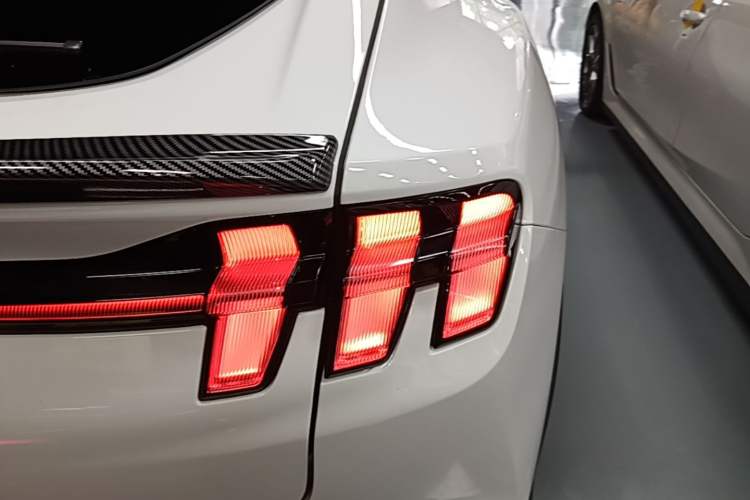 Used Ford Mustang Mach-E 2021 Leap Edition Rear-Drive Version (Standard Range) Right Rear Taillight