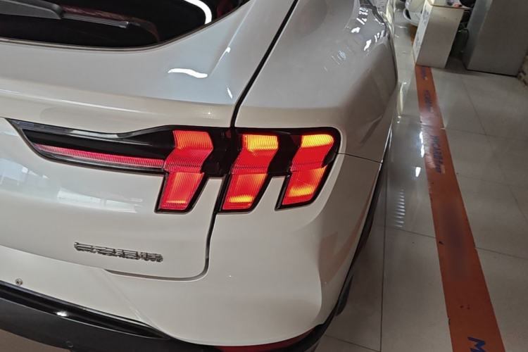 Used Ford Mustang Mach-E 2021 AION Y Plus Rear-Drive Luxury Edition (Long Range) Right Rear Taillight