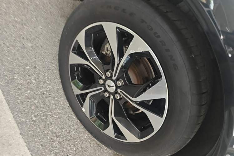 Used Ford Mustang Mach-E 2021 AION Y Plus Rear-Drive Luxury Edition (Long Range) Right Rear Wheel Hub