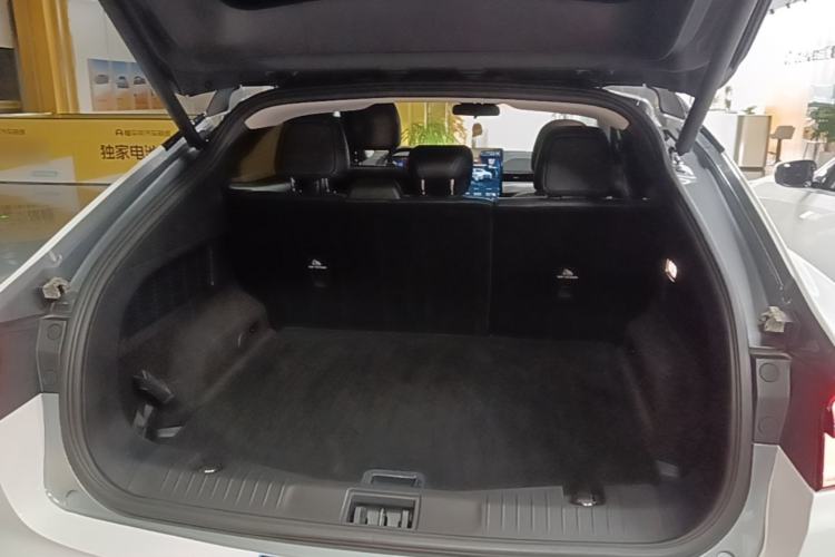 Used Ford Mustang Mach-E 2021 Leap Edition Rear-Drive Version (Standard Range) Trunk