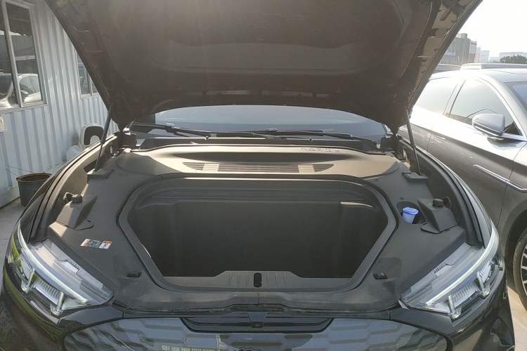 Used Ford Mustang Mach-E 2024 Windstorm Version (Long-Range) Engine Bay