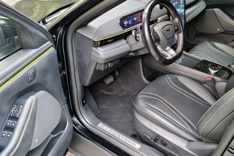 Used Ford Mustang Mach-E 2024 Windstorm Version (Long-Range) Interior 1
