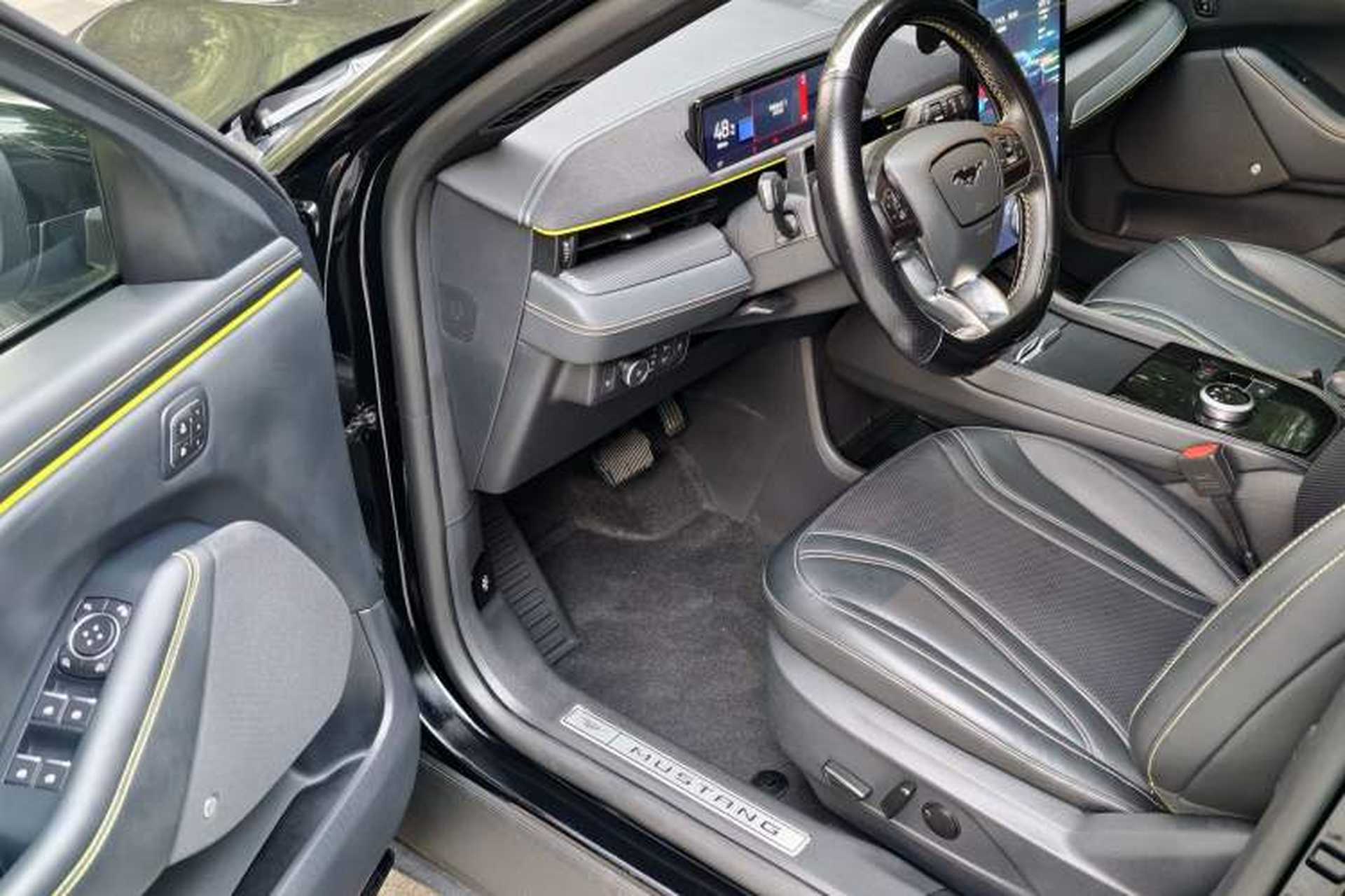 Used Ford Mustang Mach-E 2024 Windstorm Version (Long-Range) Interior 1