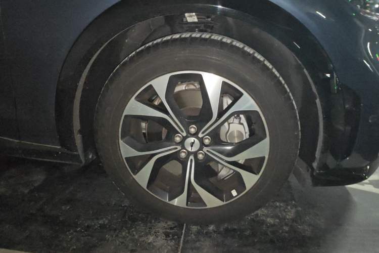 Used Ford Mustang Mach-E 2024 Windstorm Version (Long-Range) Right Front Wheel Hub