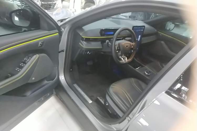 Used Ford Mustang Mach-E 2024 Windstorm Version (Long-Range) Driver Seat