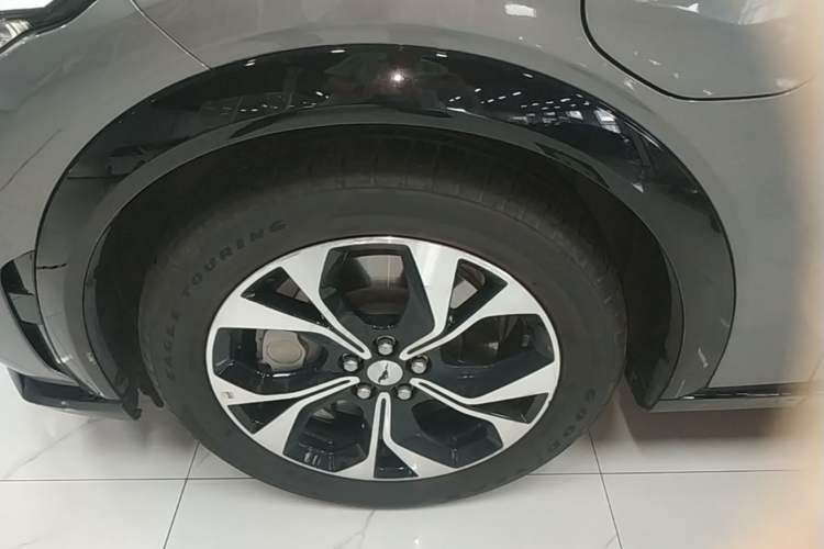 Used Ford Mustang Mach-E 2024 Windstorm Version (Long-Range) Left Front Wheel Hub