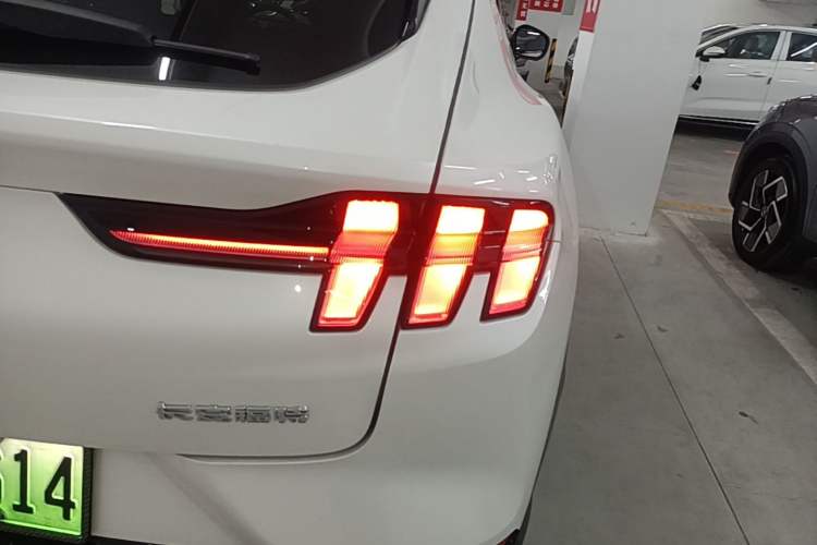 Used Ford Mustang Mach-E 2024 Windstorm Version (Long-Range) Exterior 3