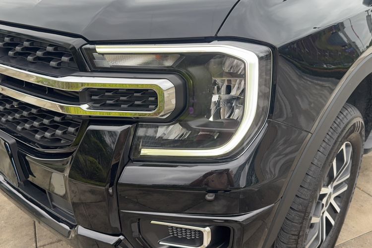Used Ford Ranger 2023 Trailblazer 4x4 Automatic Version – Gasoline Left Front Headlight