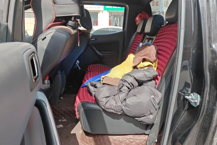 Used Ford Ranger 2018 3.2TDCi Wildtrak Left Rear Seat