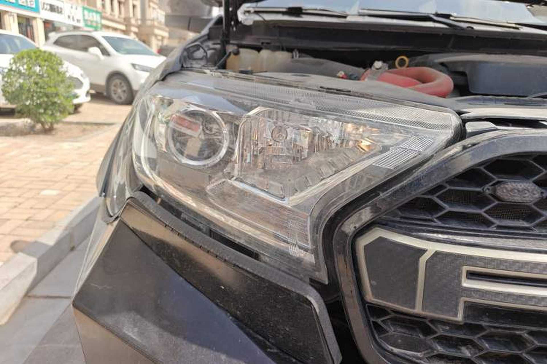 Used Ford Ranger 2018 3.2TDCi Wildtrak Right Front Headlight