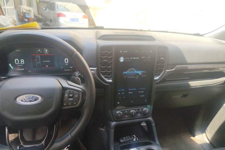Used Ford Ranger 2023 Shanlin Two-Wheel Drive Automatic Diesel Center Console