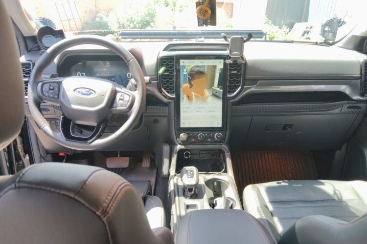 Used Ford Ranger 2023 Trailblazer 4x4 Automatic Version – Gasoline Center Console