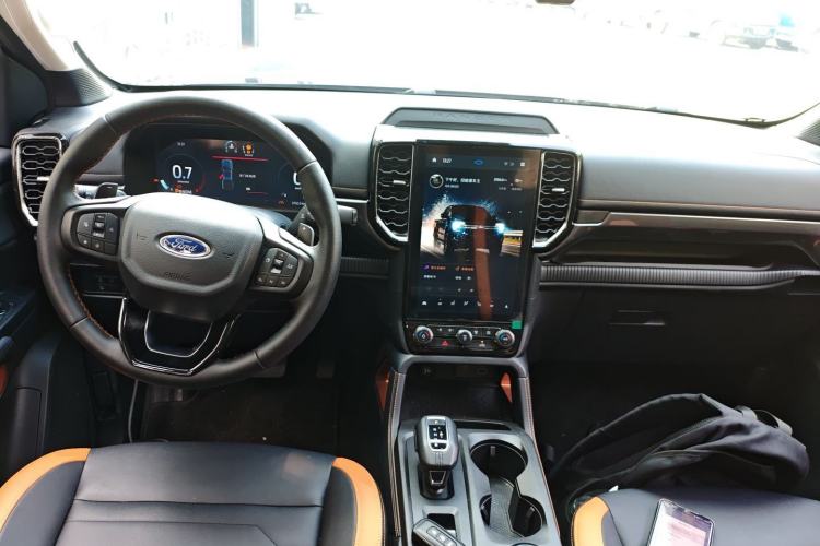 Used Ford Ranger 2023 Trailblazer 4x4 Automatic Version – Gasoline Center Console