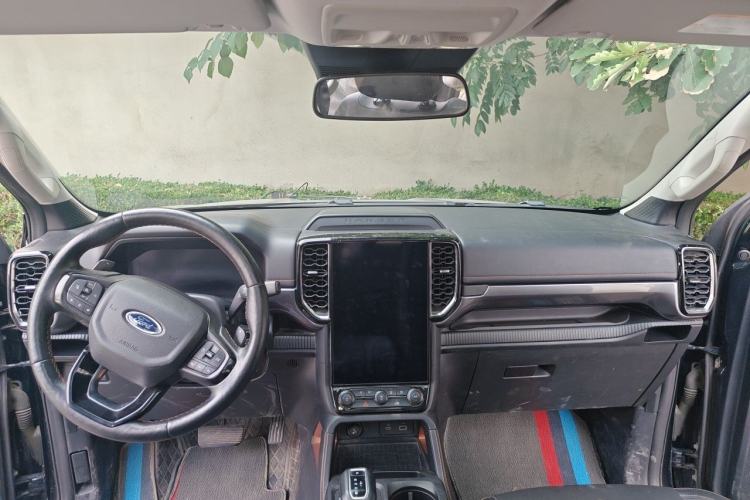 Used Ford Ranger 2023 Trailblazer 4x4 Automatic Version – Gasoline Center Console