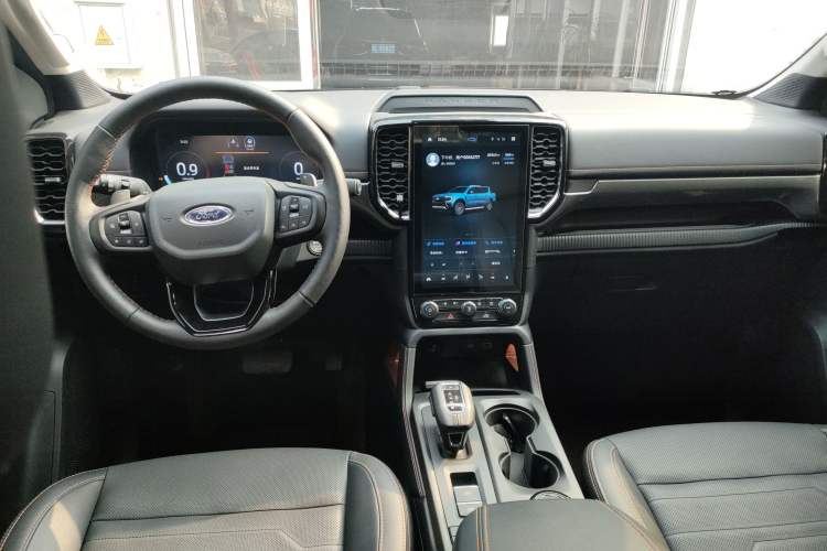 Used Ford Ranger 2023 Trailblazer 4x4 Automatic Version – Gasoline Center Console