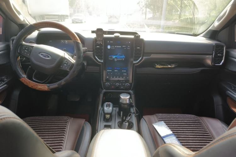 Used Ford Ranger 2023 Trailblazer 4x4 Automatic Version – Gasoline Center Console