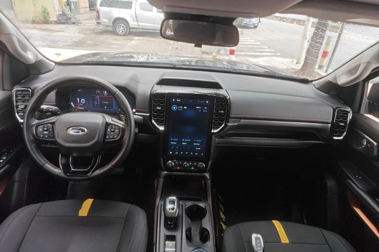 Used Ford Ranger 2023 Trailblazer 4x4 Automatic Version – Gasoline Center Console