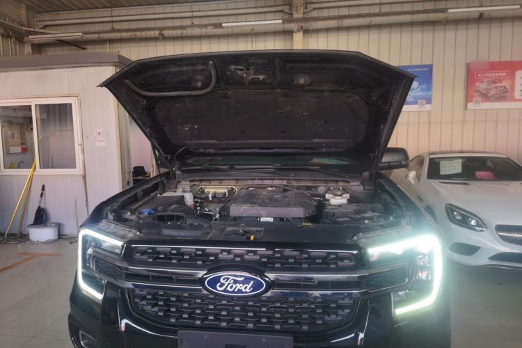 Used Ford Ranger 2023 Trailblazer 4x4 Automatic Version – Gasoline Engine Bay