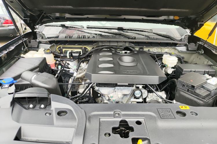 Used Ford Ranger 2023 Shanlin 4x4 Automatic Version Gasoline Engine Bay