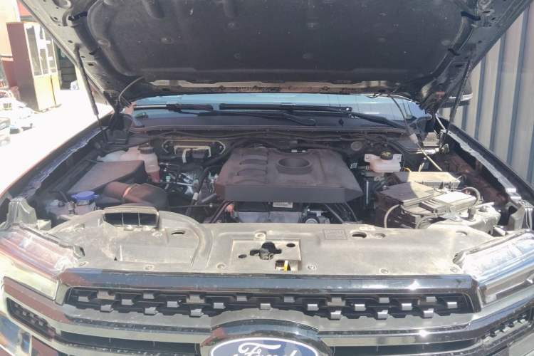 Used Ford Ranger 2023 Trailblazer 4x4 Automatic Version – Gasoline Engine Bay