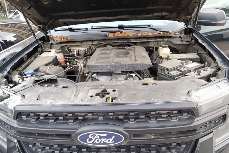 Used Ford Ranger 2023 Shanlin 4x4 Automatic Version Gasoline Engine Bay
