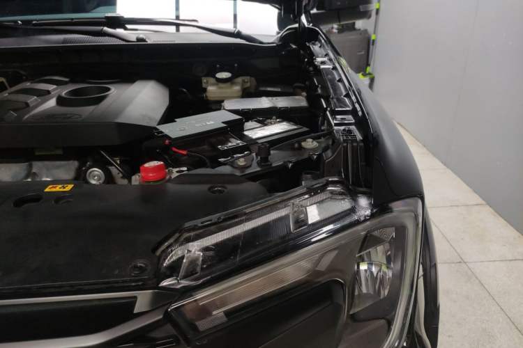 Used Ford Ranger 2023 Trailblazer 4x4 Automatic Version – Gasoline Engine Bay Left