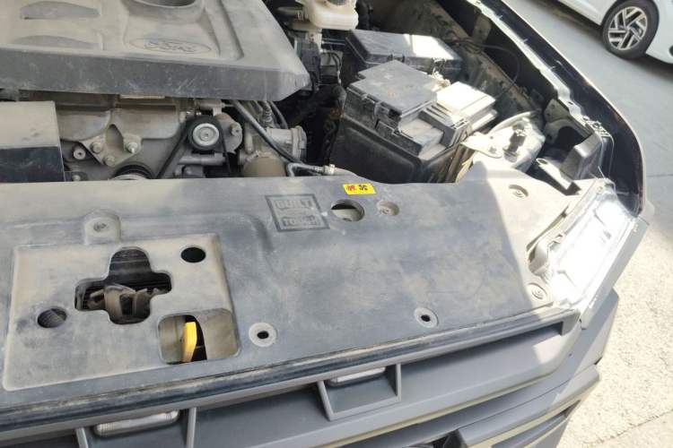 Used Ford Ranger 2023 Trailblazer 4x4 Automatic Off-Road Version – Gasoline Engine Bay Left