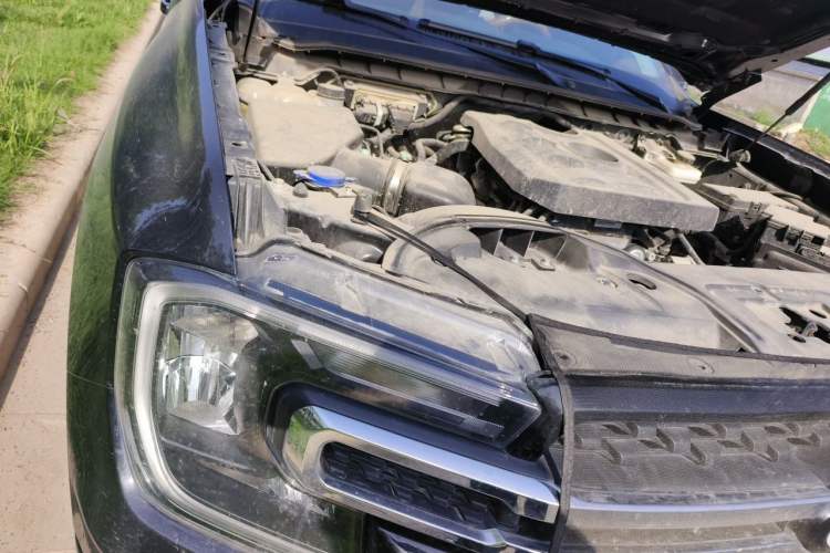 Used Ford Ranger 2023 Trailblazer 4x4 Automatic Version – Gasoline Engine Bay Right