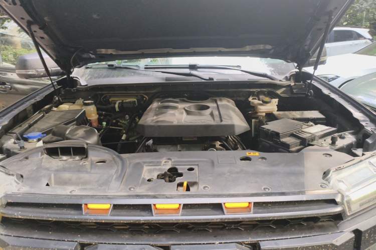 Used Ford Ranger 2023 Trailblazer 4x4 Automatic Version – Gasoline Engine Bay