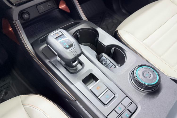 Used Ford Ranger 2023 Trailblazer 4x4 Automatic Off-Road Version – Gasoline Gear Lever