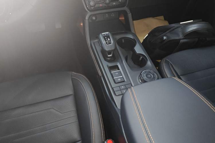 Used Ford Ranger 2023 Trailblazer 4x4 Automatic Off-Road Version – Gasoline Gear Lever