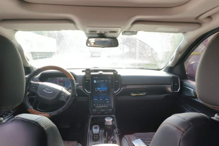 Used Ford Ranger 2023 Trailblazer 4x4 Automatic Version – Gasoline Headliner